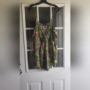 Forever21| Vintage Floral Romper Onesie with Pockets